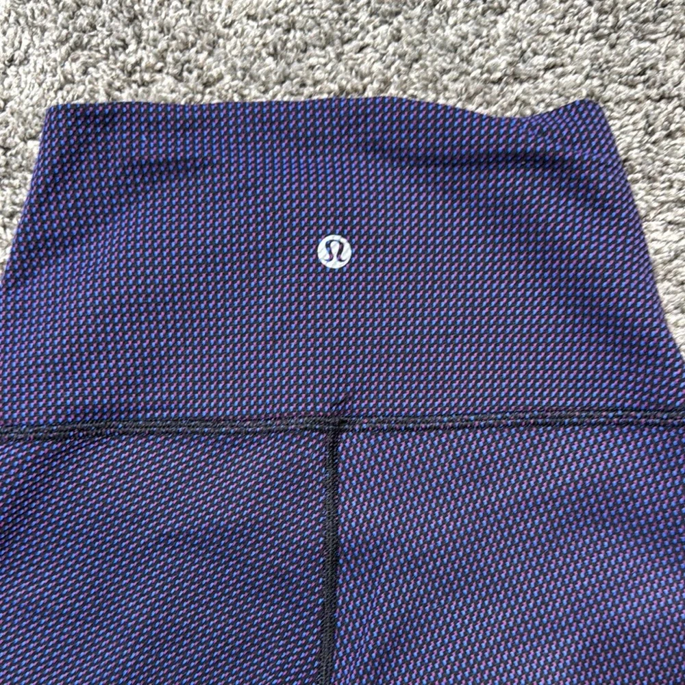Lululemon Patterned High Rise Legging - Picture 3 of 3